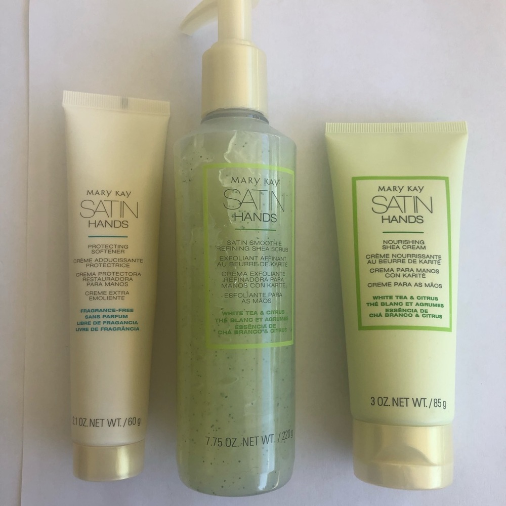 New Mary Kay Satin Hands Set